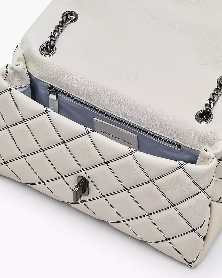 THE BI-COLOR
QUILTED DUAL CONVERTIBLE SHOULDER BAG MEDIUM